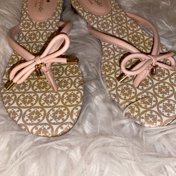 Kate Spade New York | Mistic Bow Flat Thong Sandal - Picture 3 of 9